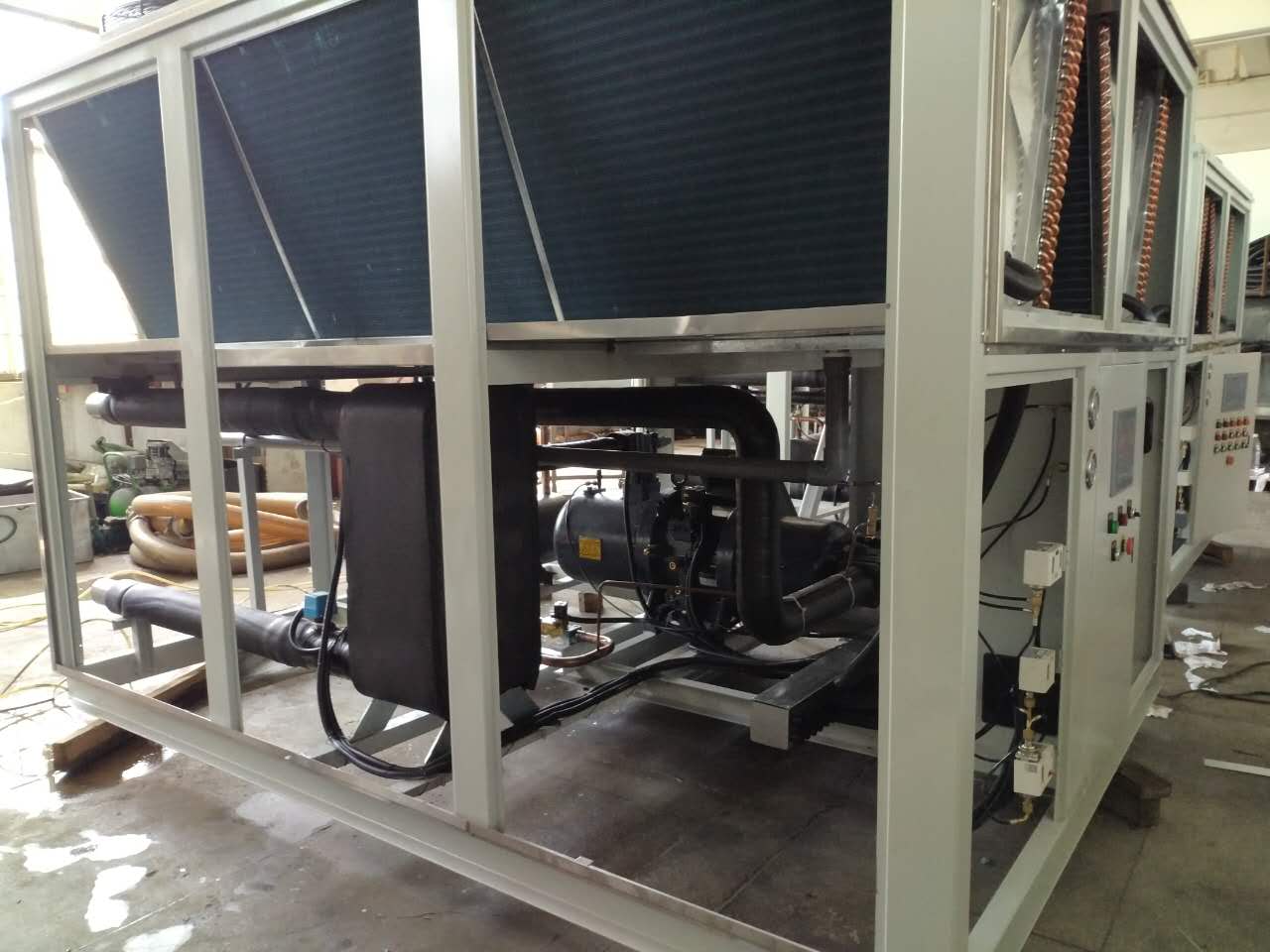 60hp air cooled screw chiller.jpg