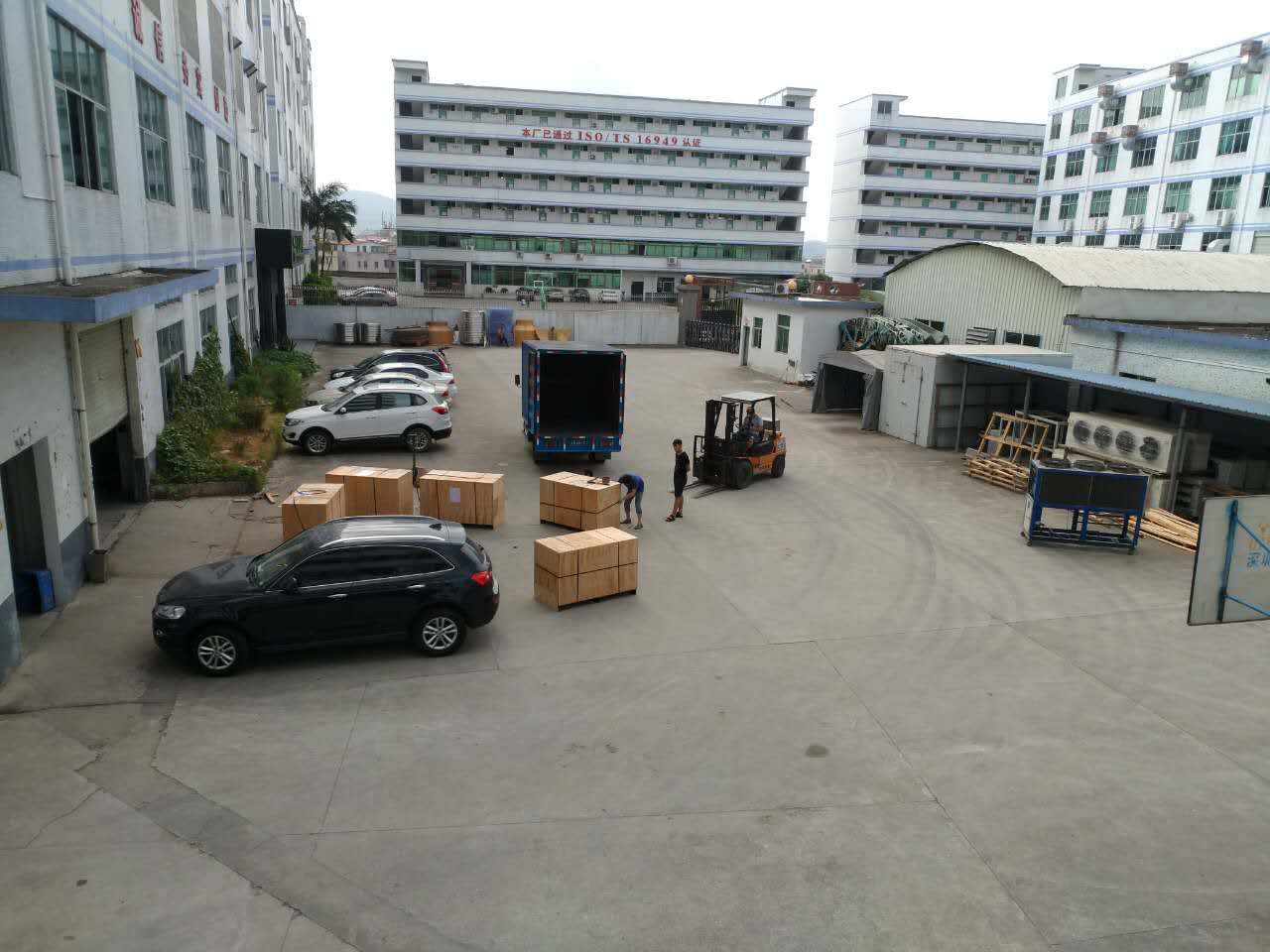 screw compressor.jpg screw compressor.jpg